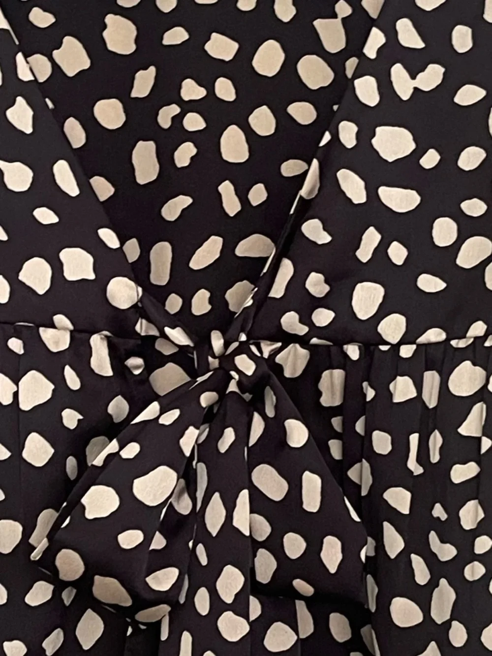 Loft Cropped Blouse Black Tan Spotted Print Back Tie Puff Sleeve size XS preppy